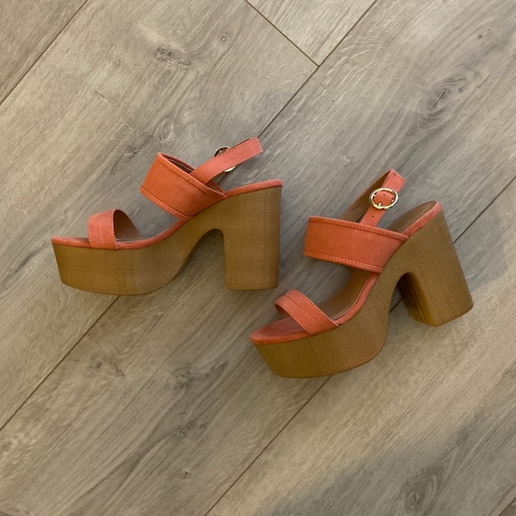 Pink Lily Size 8.5 Sydney Coral Block Heels - Picture 2 of 5